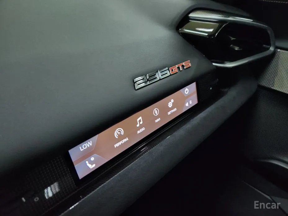 Фото 18 - Ferrari 296