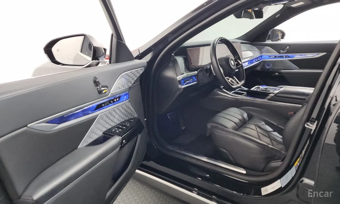 Фото 10 - BMW i7