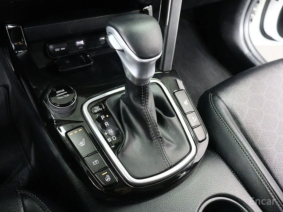 Фото 10 - Kia Seltos