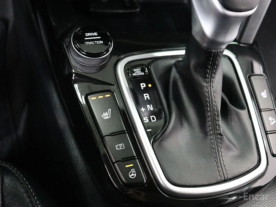 Фото 11 - Kia Seltos