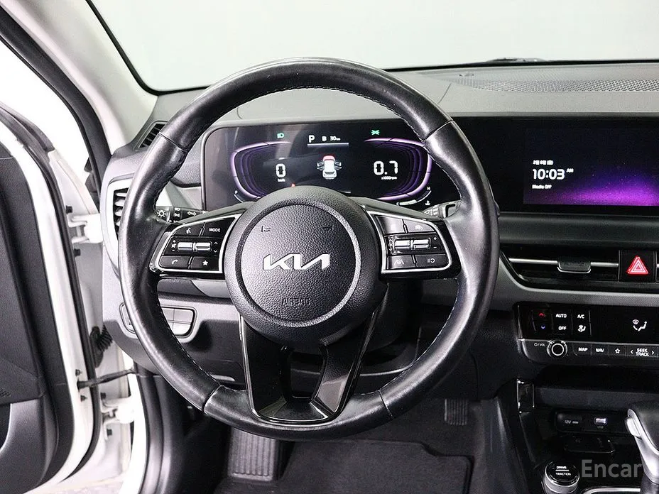 Фото 15 - Kia Seltos