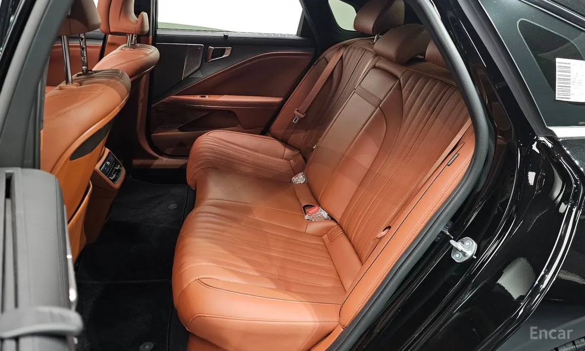 Фото 12 - Kia K8