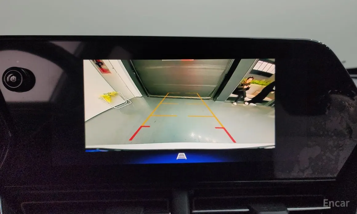 Photo 16 - Chevrolet Trax