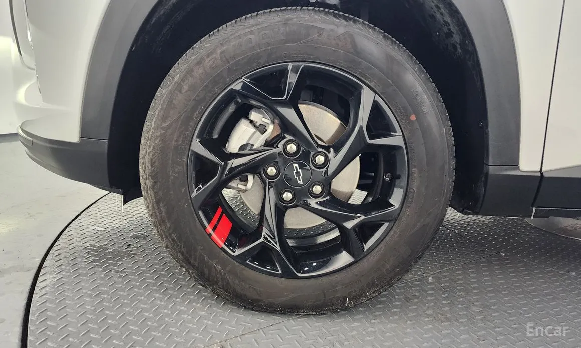 Photo 5 - Chevrolet Trax