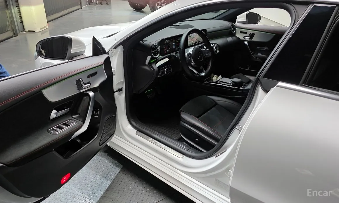 Фото 10 - Mercedes-Benz CLA-Class