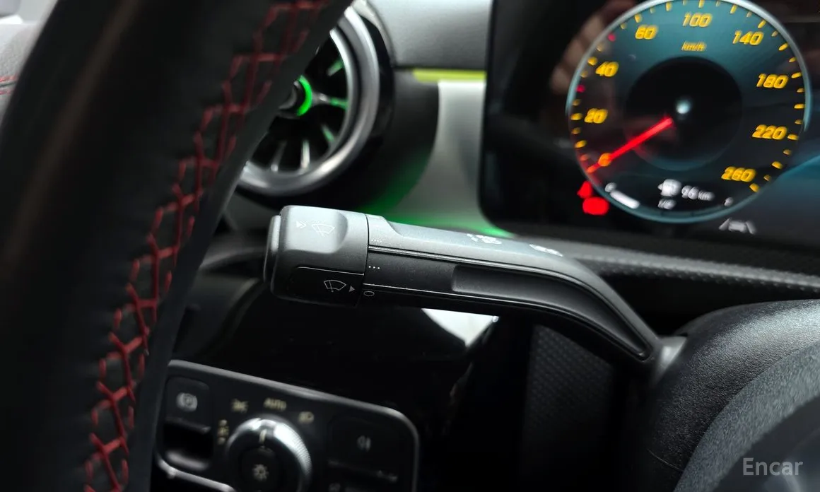 Фото 16 - Mercedes-Benz CLA-Class