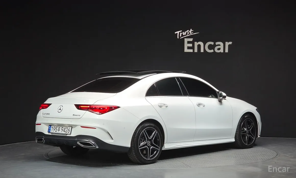 Фото 2 - Mercedes-Benz CLA-Class