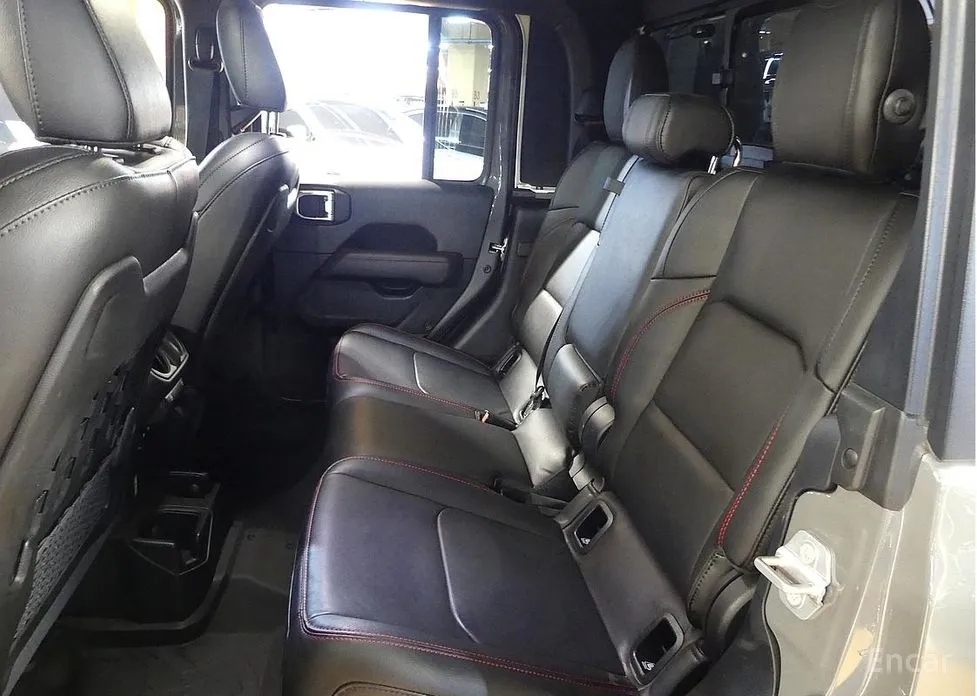 Фото 17 - Jeep Gladiator