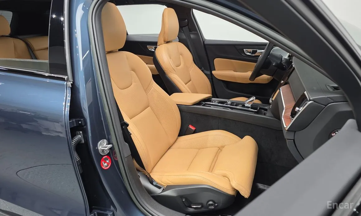 Фото 10 - Volvo V60