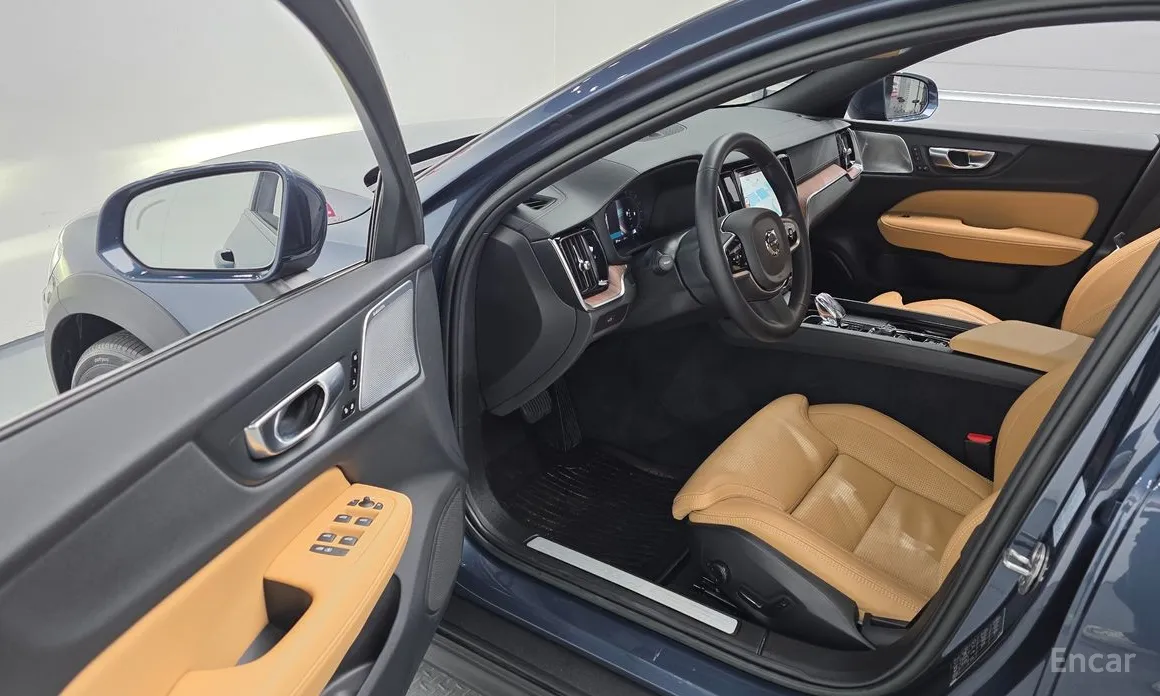 Фото 11 - Volvo V60