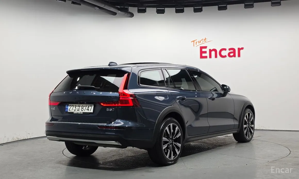 Фото 2 - Volvo V60