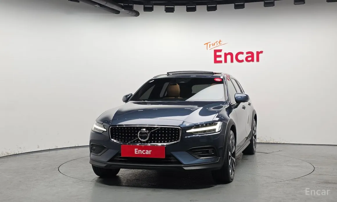 Фото 3 - Volvo V60