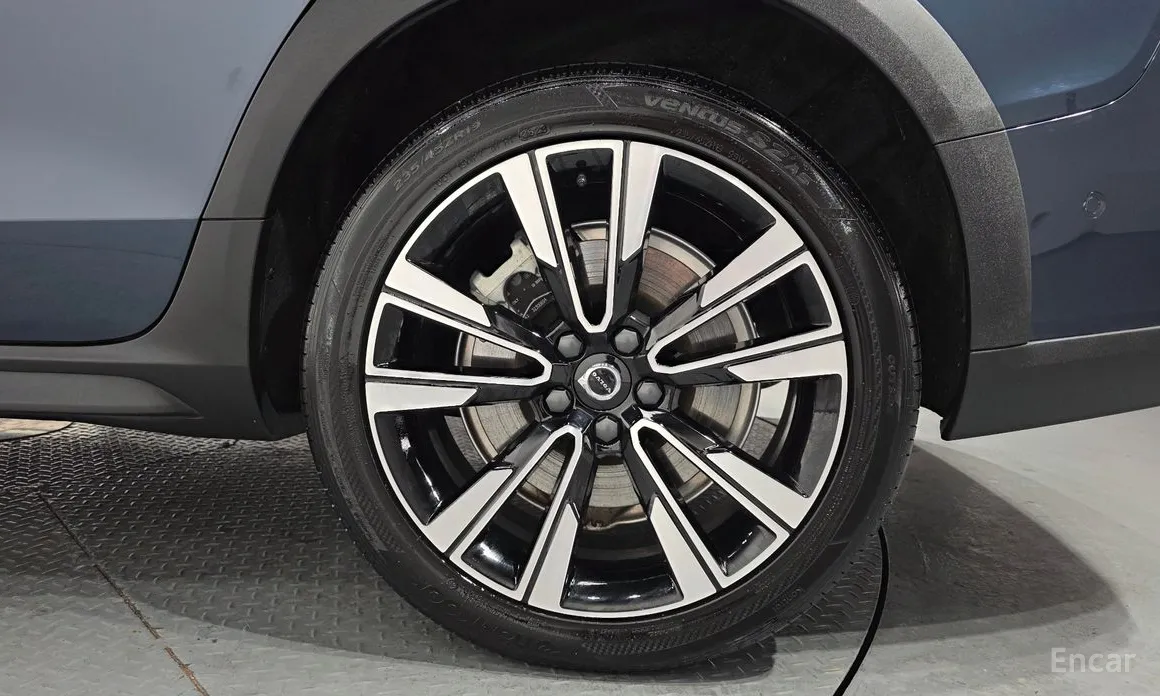 Фото 5 - Volvo V60