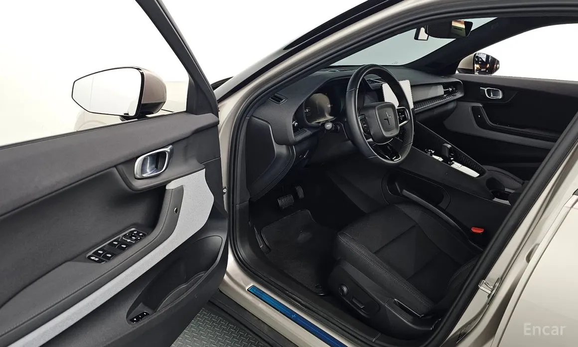 Фото 11 - Polestar 2