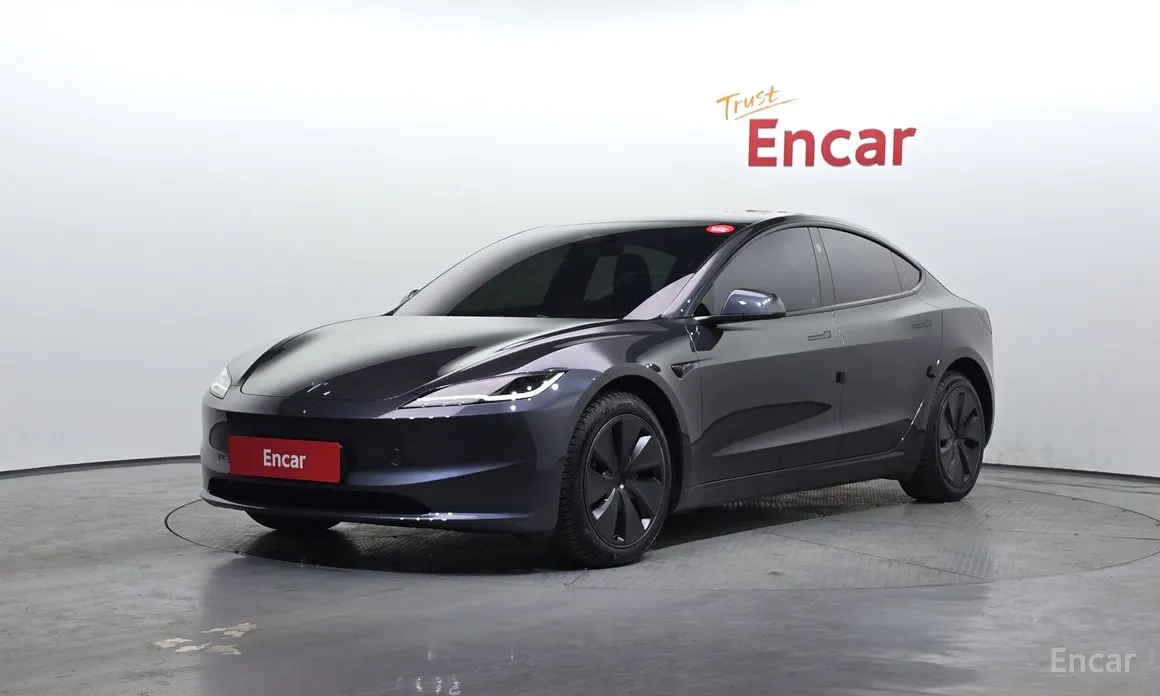 Фото 1 - Tesla Model 3