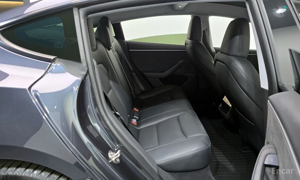 Фото 12 - Tesla Model 3