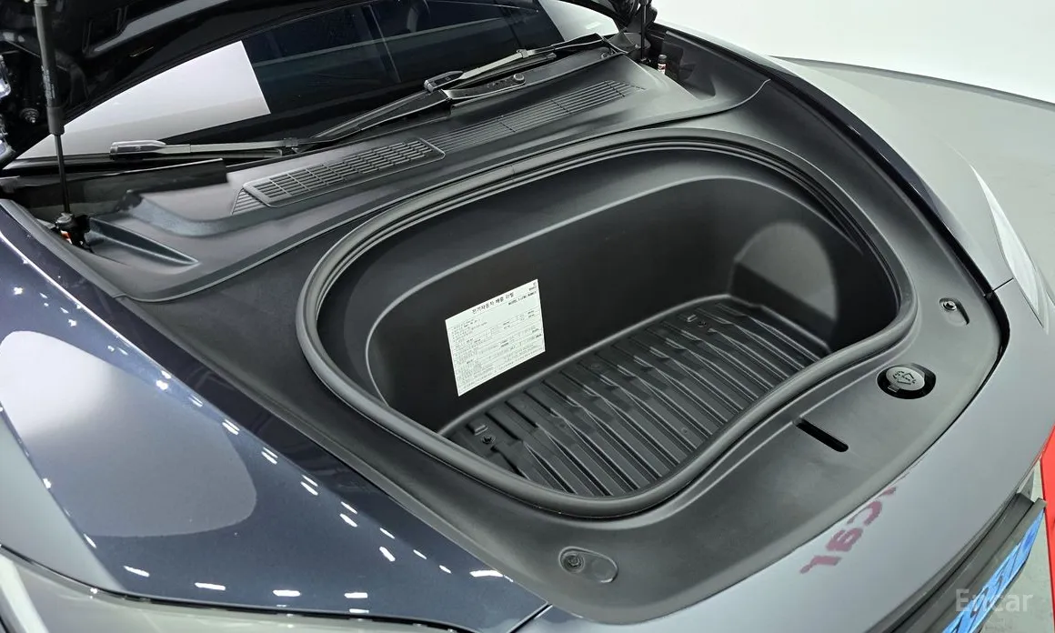 Фото 6 - Tesla Model 3