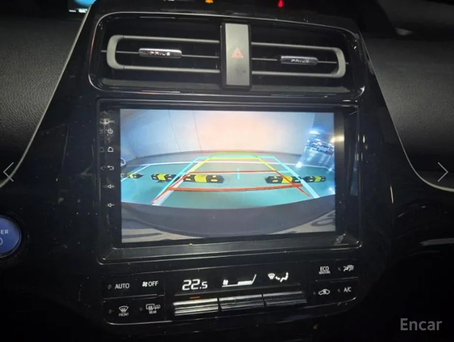 Фото 14 - Toyota Prius