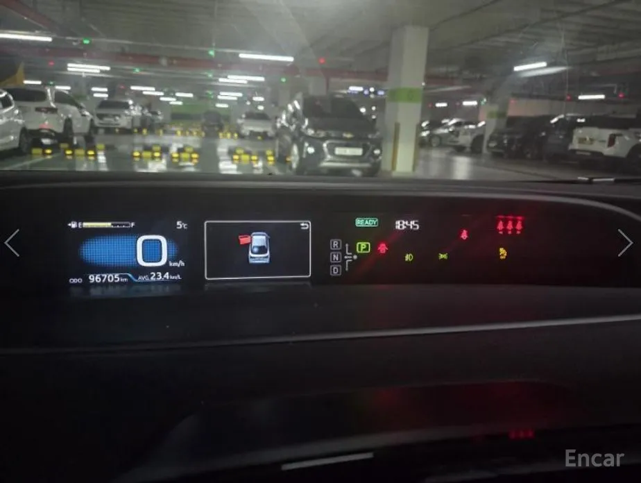 Фото 5 - Toyota Prius