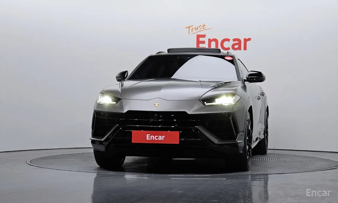 Фото 3 - Lamborghini Urus