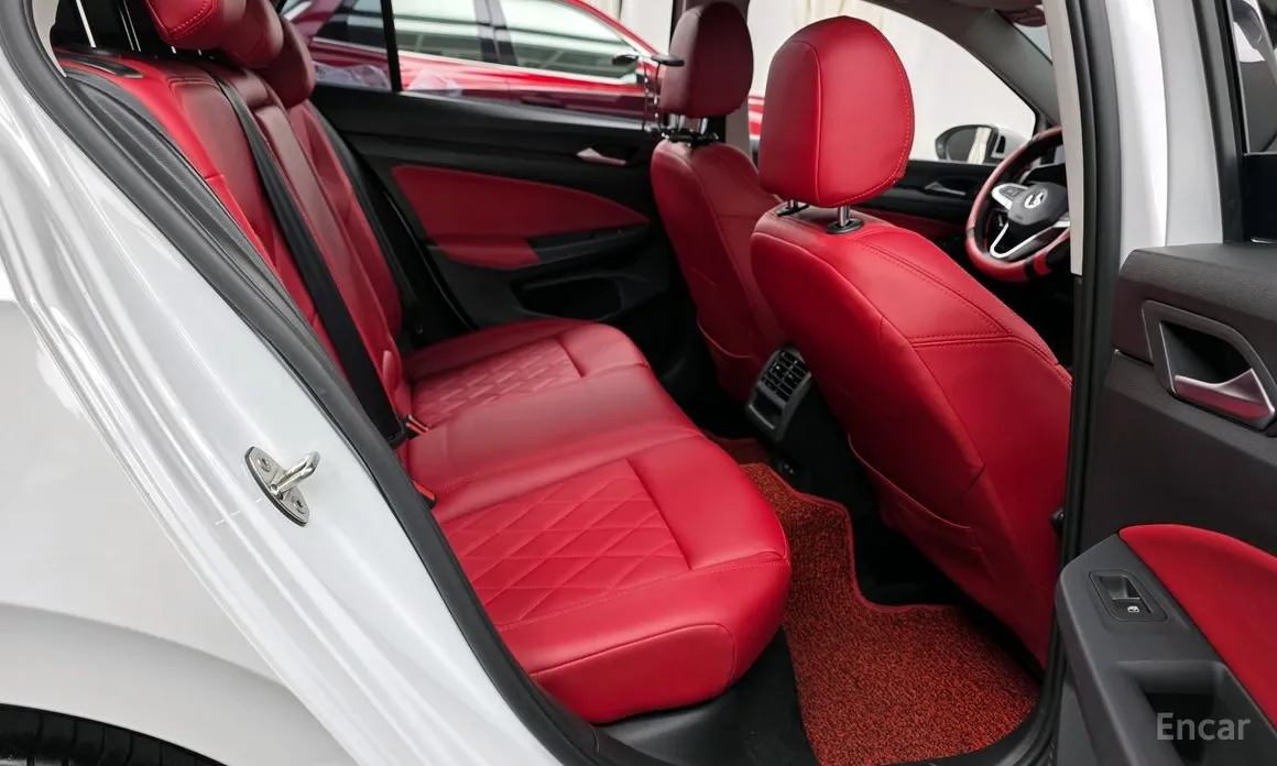 Фото 12 - Volkswagen Golf