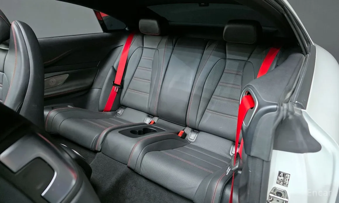 Фото 11 - Mercedes-Benz E-Class