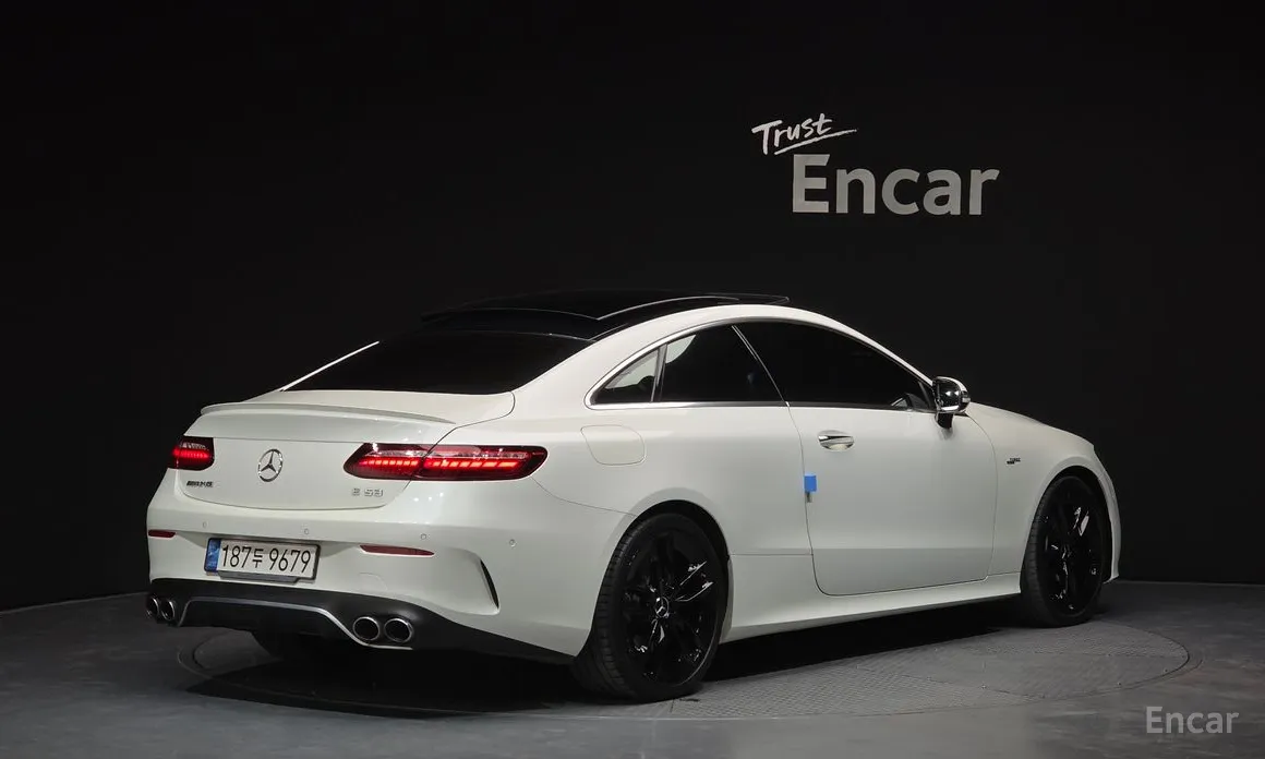 Фото 2 - Mercedes-Benz E-Class