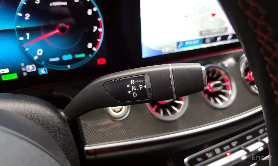 Фото 9 - Mercedes-Benz E-Class