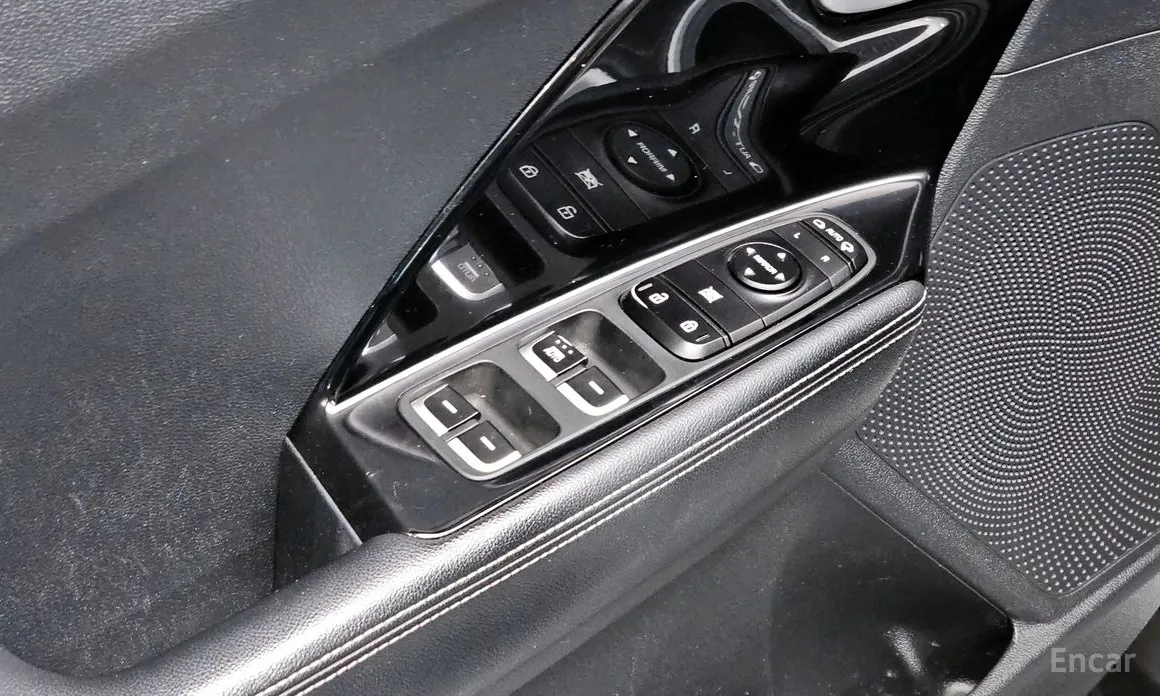 Фото 19 - Kia Niro