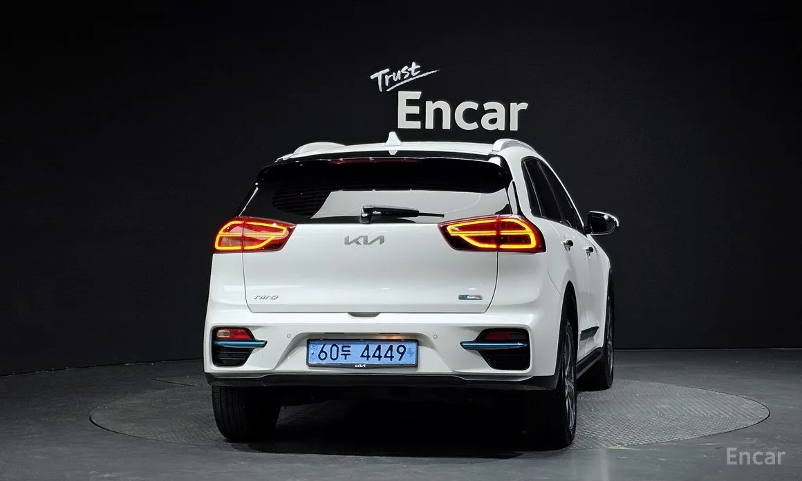 Фото 4 - Kia Niro