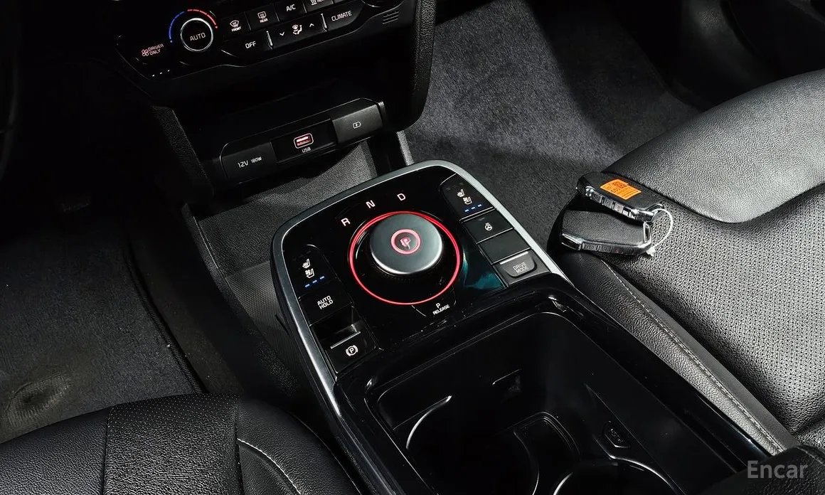 Фото 9 - Kia Niro