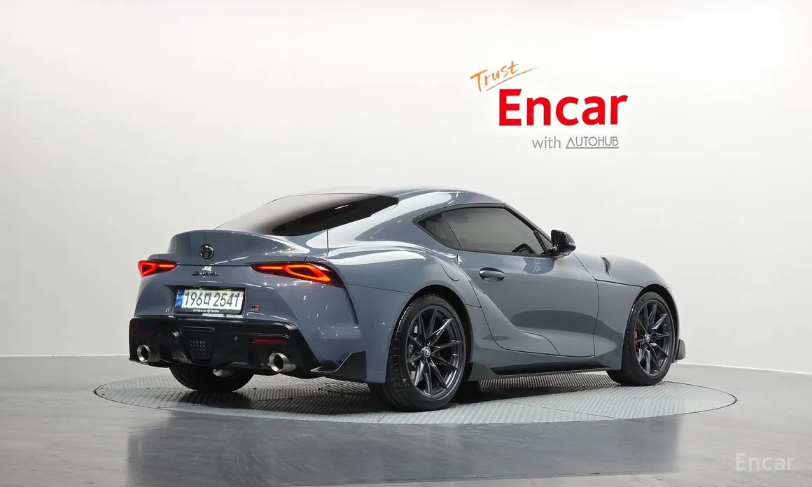 Фото 2 - Toyota Supra