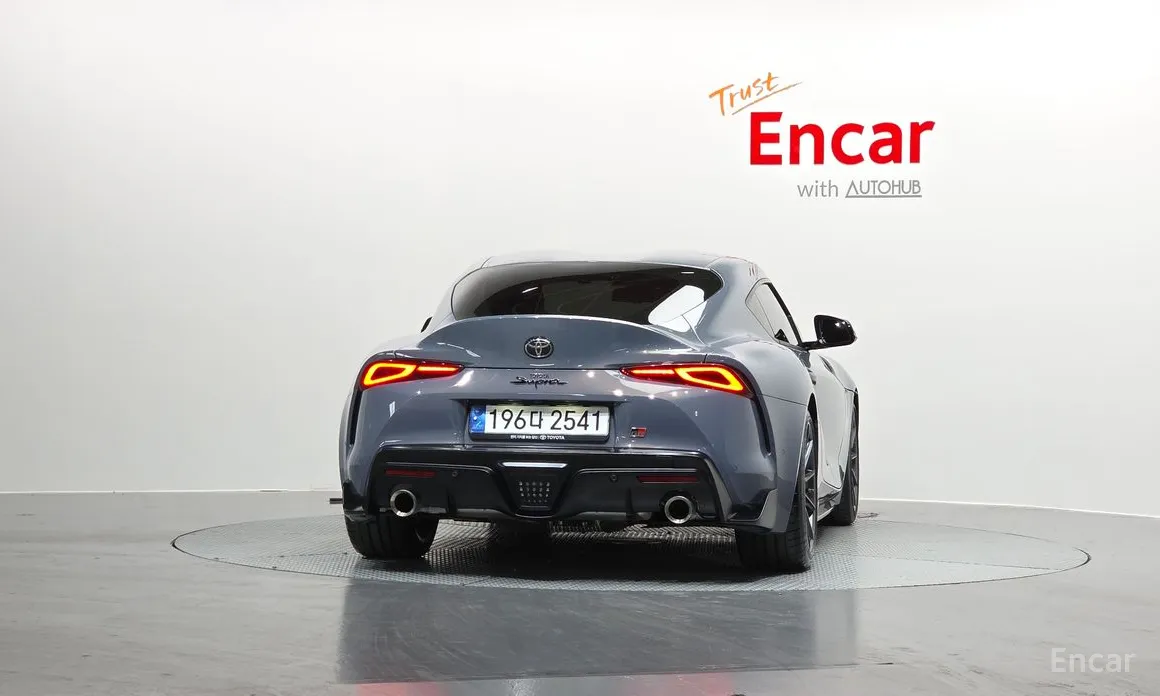 Фото 4 - Toyota Supra