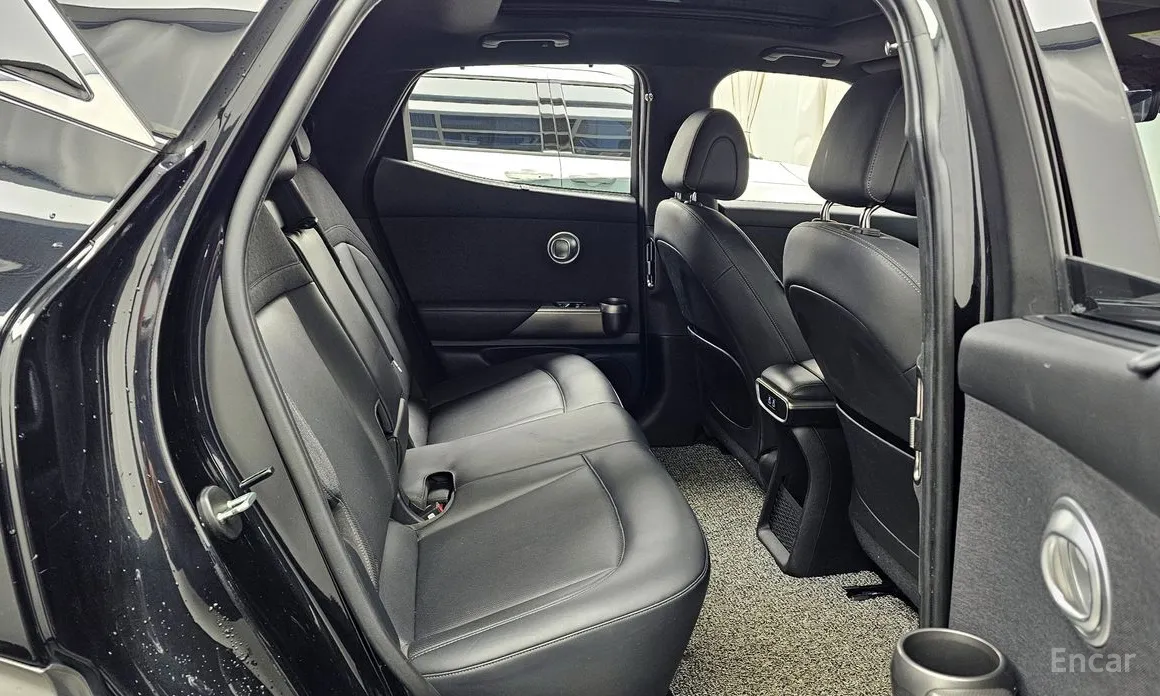 Фото 12 - Genesis GV60