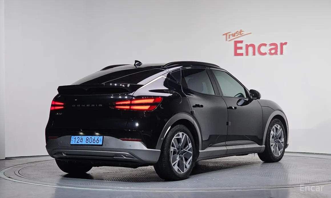 Фото 2 - Genesis GV60