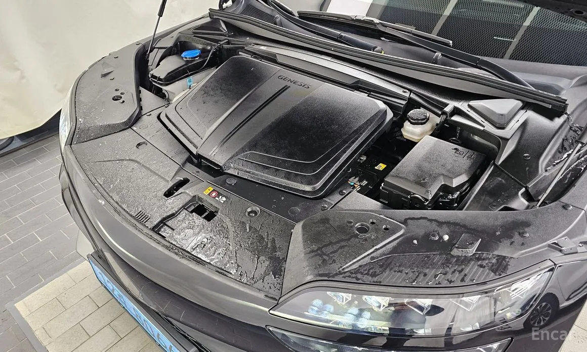 Фото 6 - Genesis GV60