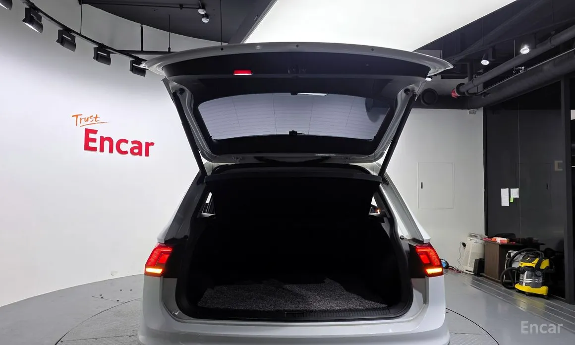 Фото 20 - Volkswagen Tiguan