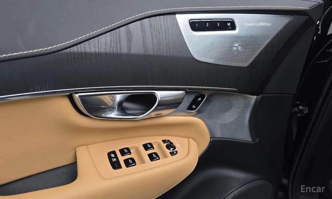 Photo 18 - Volvo XC90