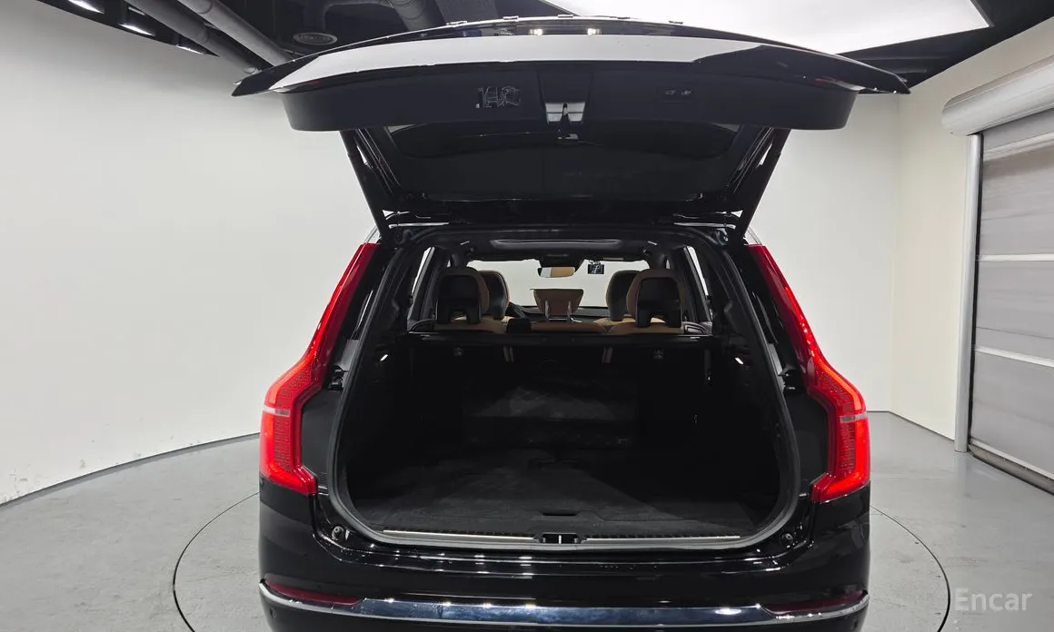 Photo 20 - Volvo XC90