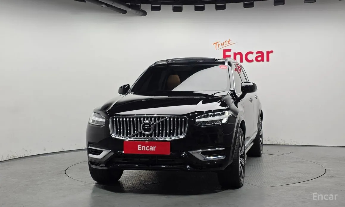 Photo 3 - Volvo XC90