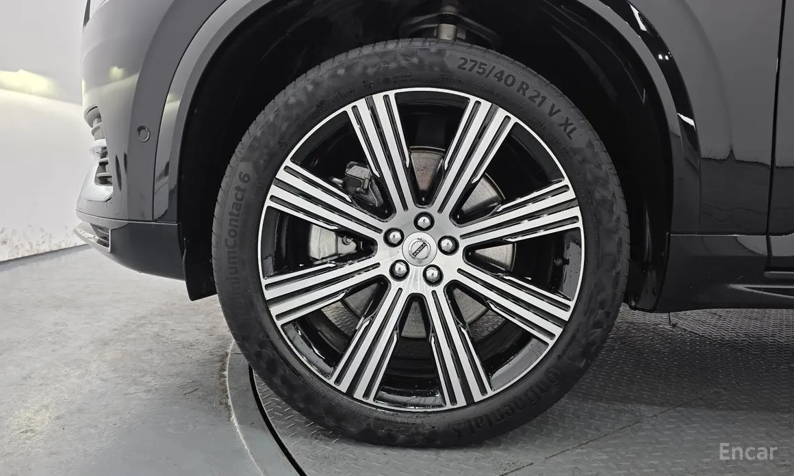 Photo 5 - Volvo XC90