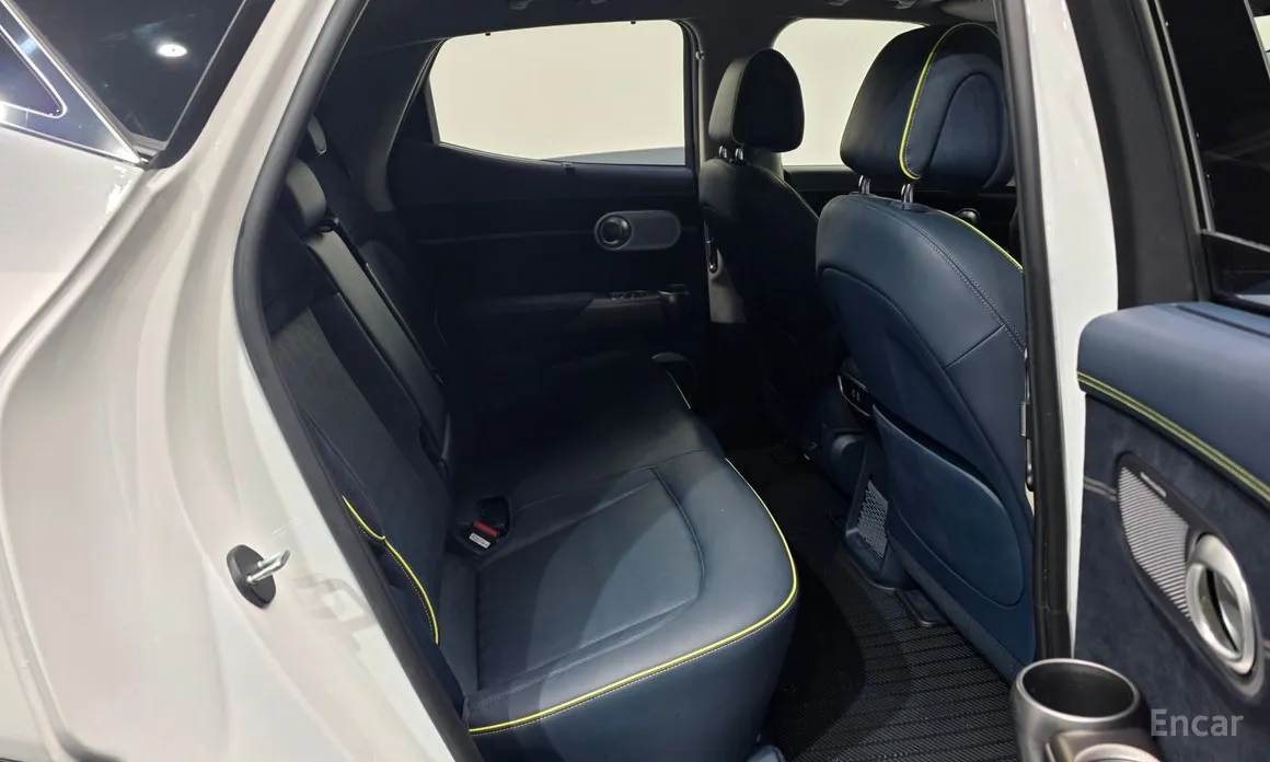 Фото 12 - Genesis GV60