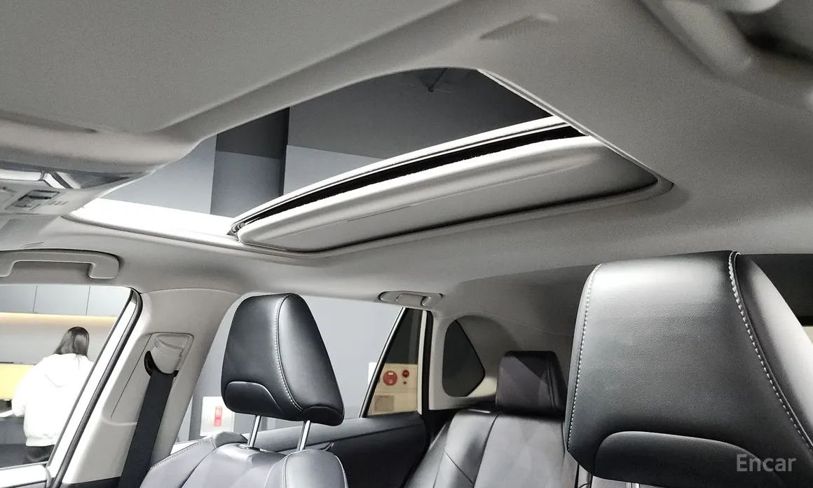 Фото 17 - Toyota RAV4