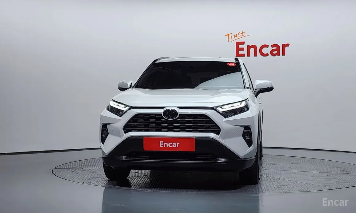 Фото 3 - Toyota RAV4