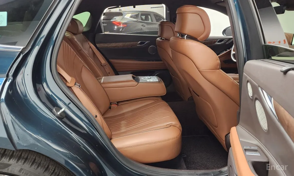 Фото 12 - Genesis G80