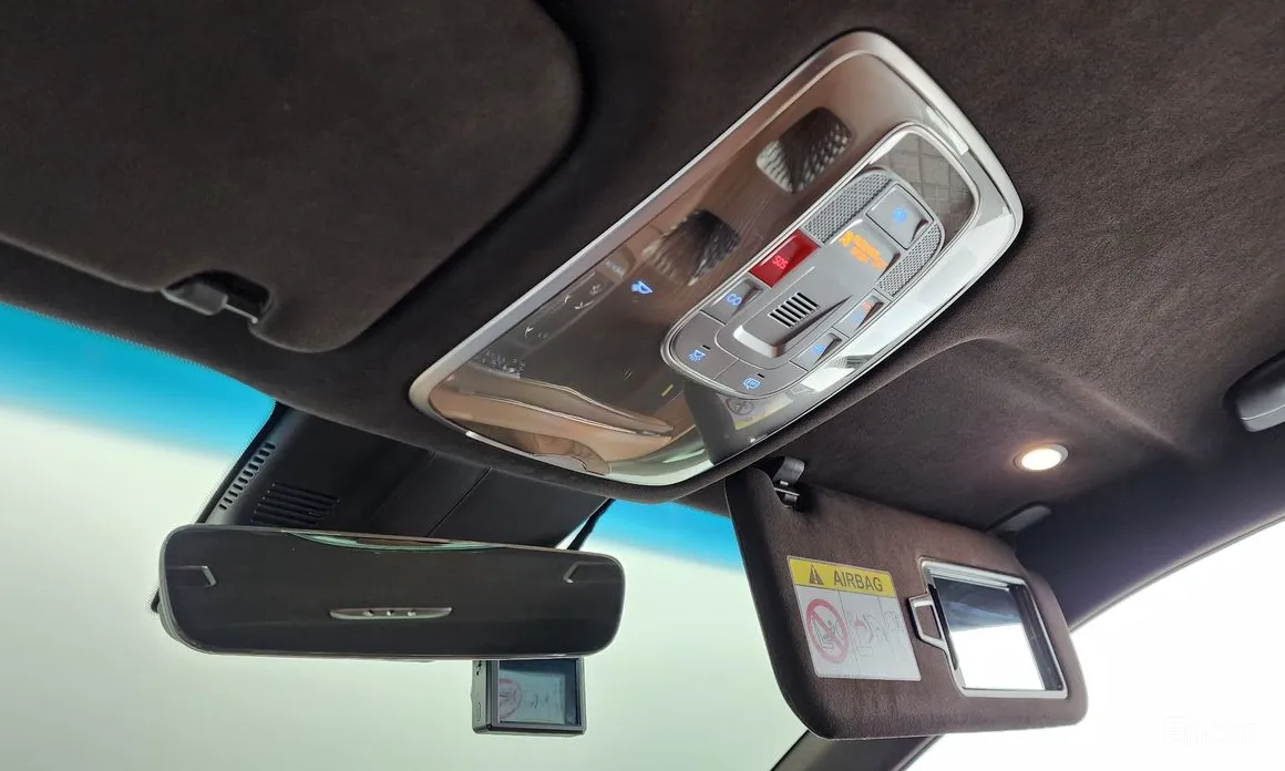 Фото 18 - Genesis G80