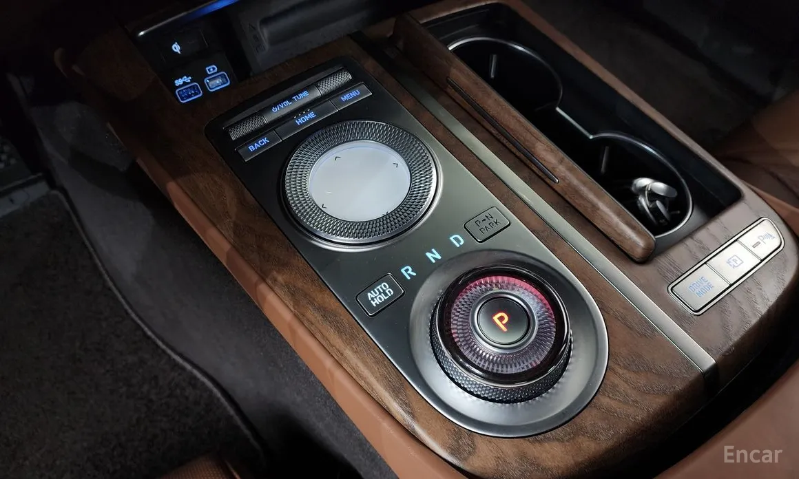 Фото 9 - Genesis G80