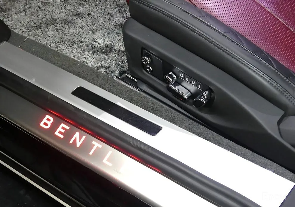 Фото 12 - Bentley Continental GT