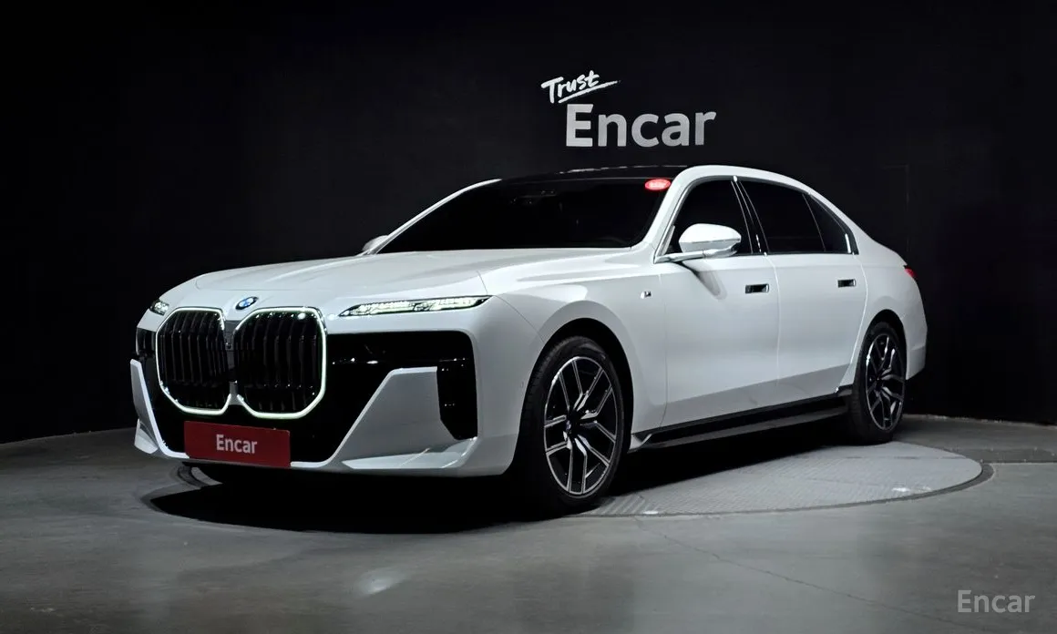Фото 1 - BMW 7 Series