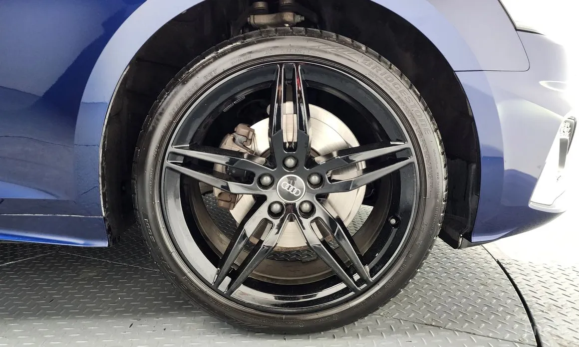 Фото 5 - Audi A5